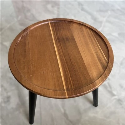কাঠের গোল টেবিল