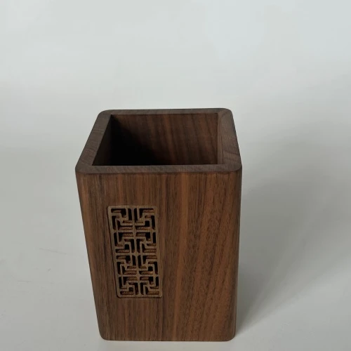 আখরোট পেন হোল্ডার